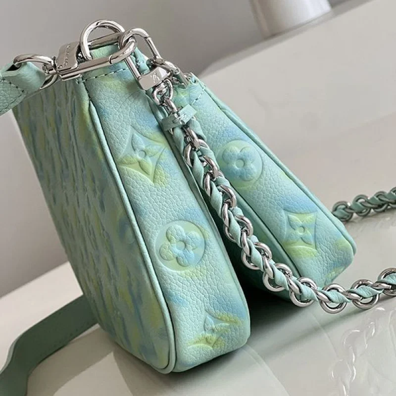 可愛いルイヴィトン ショルダーバッグ コピー マルチポーチアクセサリー vui18478