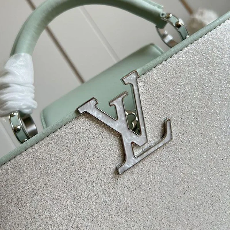 超希少!ルイヴィトン ショルダーバッグ カプシーヌ 偽物 vui54180