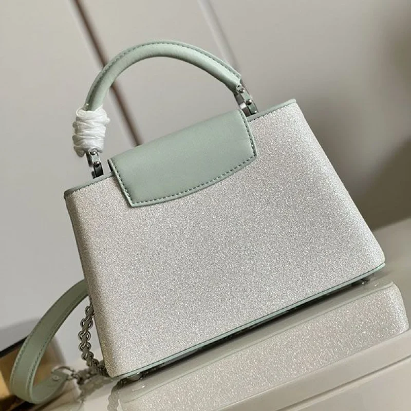 超希少!ルイヴィトン ショルダーバッグ カプシーヌ 偽物 vui54180