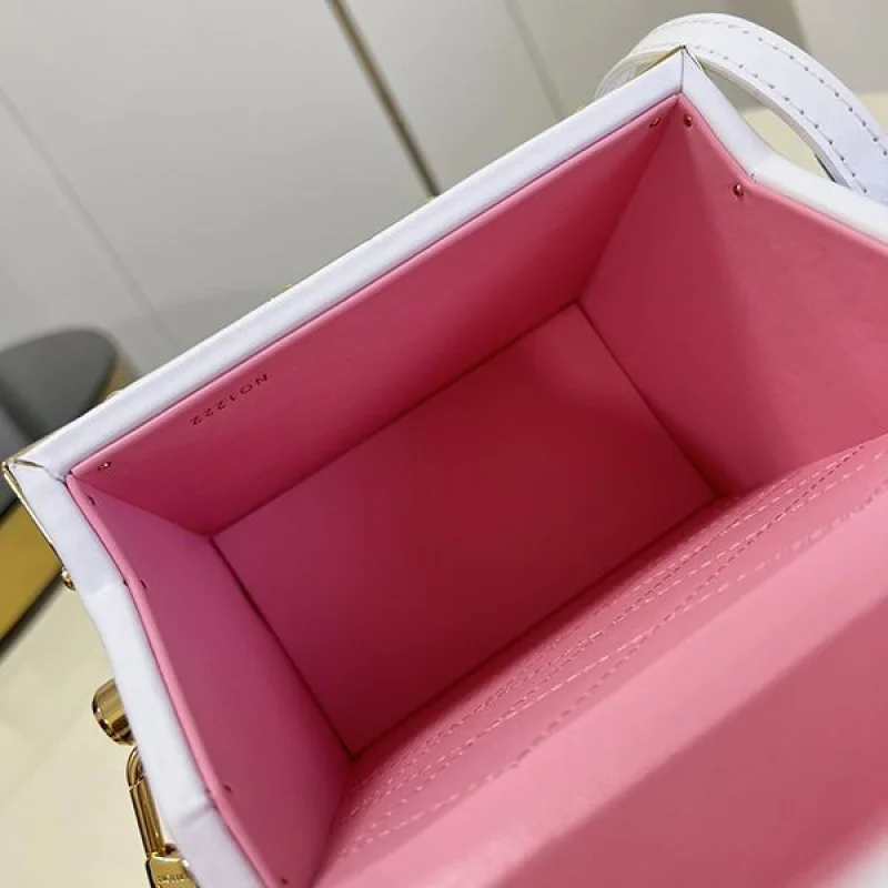 超話題!ルイヴィトン ショルダーバッグ コピー カメラバッグ CAMERA BOX vuj92967