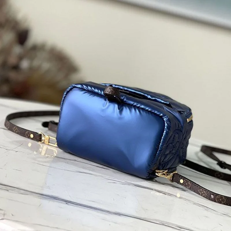 使い勝手良し ルイヴィトン パームスプリングス ミニ リュックコピー M21060