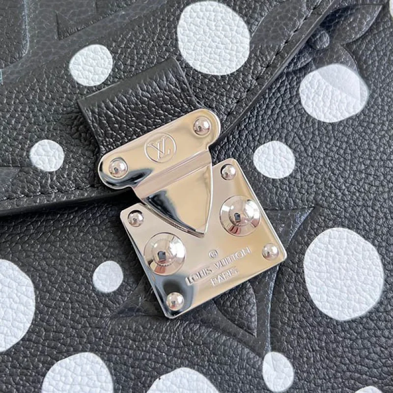 注目★LV ×草間彌生ポシェットメティス MM コピー ショルダーバッグ vuy11401