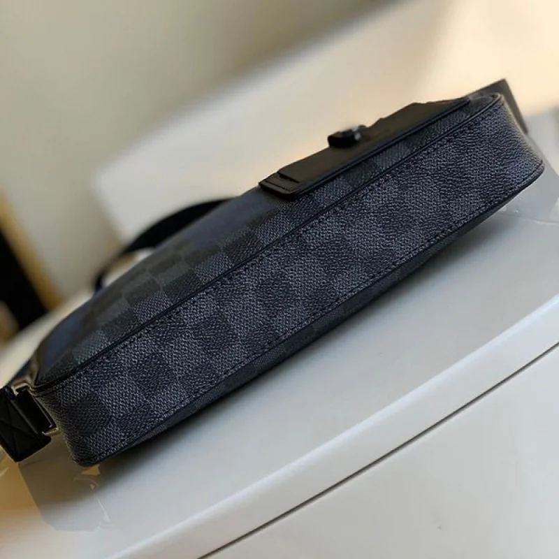 確保済みルイヴィトン ショルダーバッグ コピー ポシェット vuz68811