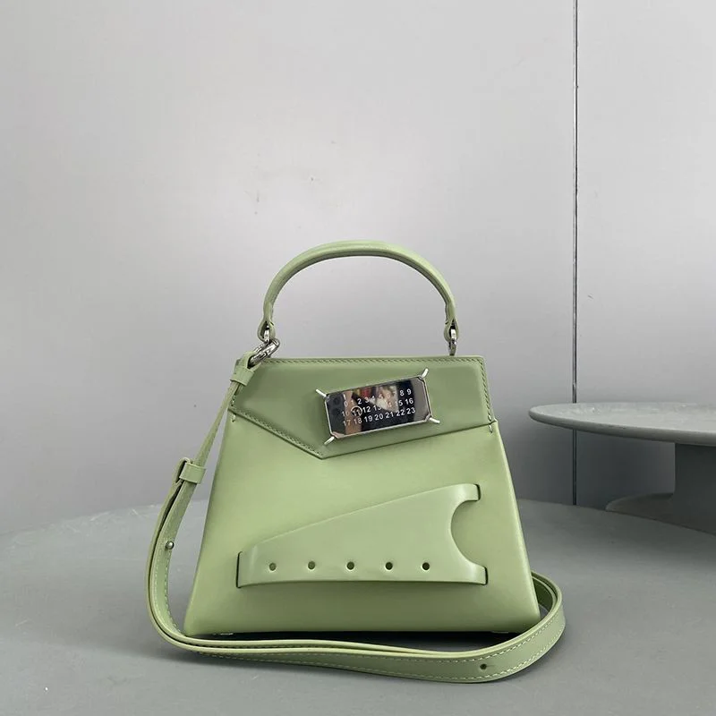 21-22AWメゾンマルジェラ Snatched コピー スモールスナッチト ハンドバッグ Maa63834