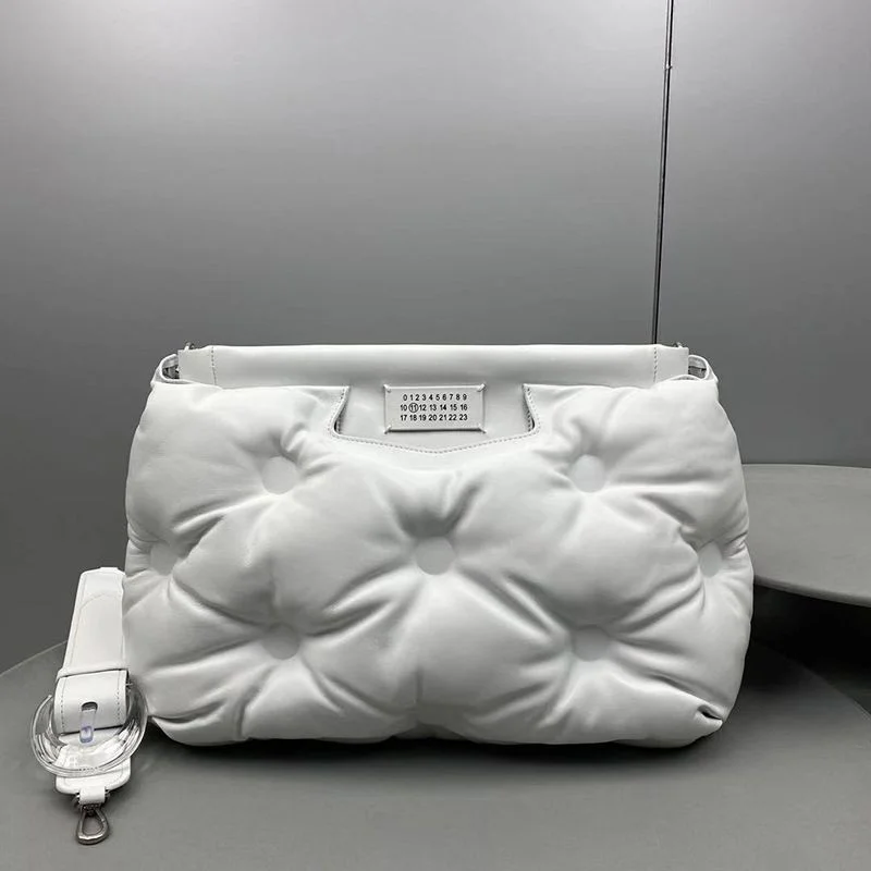 メゾンマルジェラ グラムスラム コピー バッグ MM6 トートバッグ ミディアム Glam Slam Mad42058