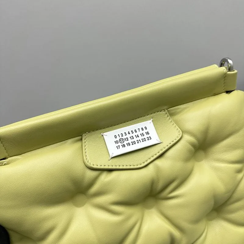 マルジェラ ブランド偽物グラムスラム バッグ MM6 ミディアム人気No1 Mae78138