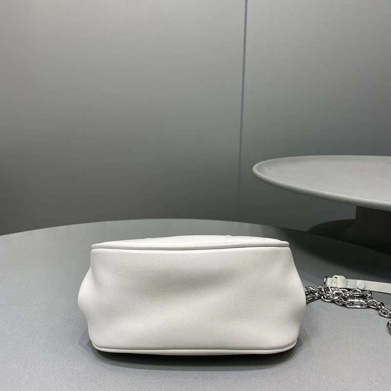 人気No1メゾンマルジェラ コピー 足袋タビ フレームバッグ レザー がま口 Mam67574