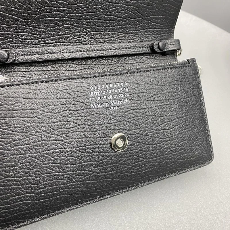 ★日本!!人気!メゾンマルジェラ レザー チェーン ウォレット コピー ショルダーバッグ Max63337
