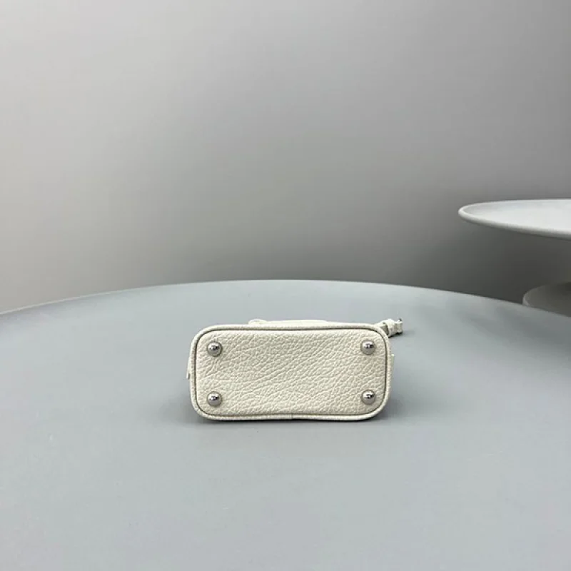 稀少 メゾン マルジェラ 5AC コピー Classique ベビー ショルダーバッグ SB3WG0025P4