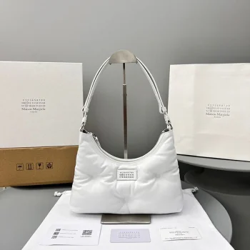 メゾンマルジェラバッグ SB3WG0024P4300T2003 スーパーコピー