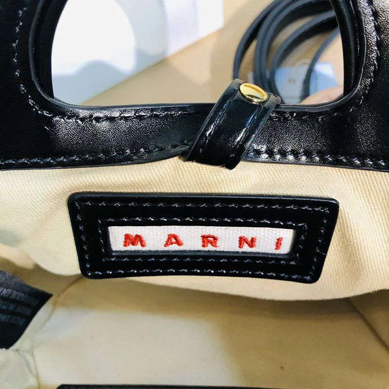 大人気!!新色 マルニ TROPICALIA マイクロ かごバッグ コピー マルニ ハンモックバッグ mab37012