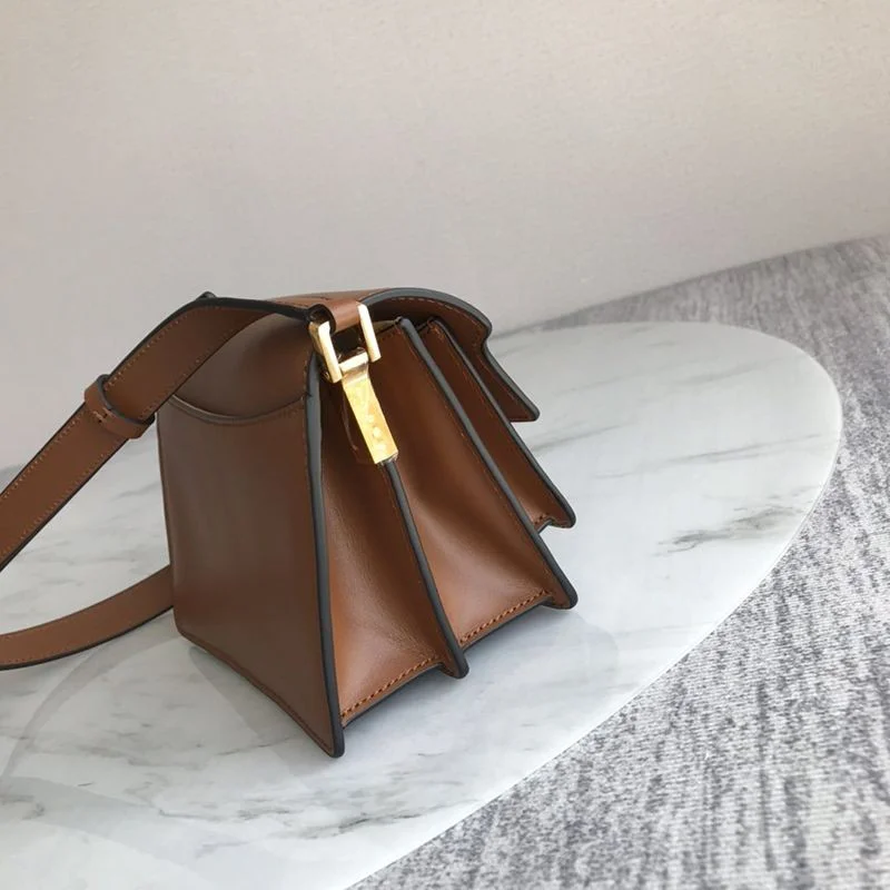 21-22AW 限定希少 マルニ バッグ偽物 ☆trunk bag トランクバッグ mag92478