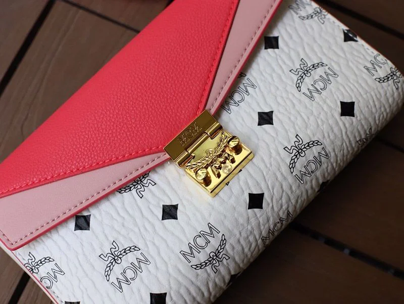 目を惹くカラー 人気 MCM コピークロスボディ ショルダーバッグ mcg75139