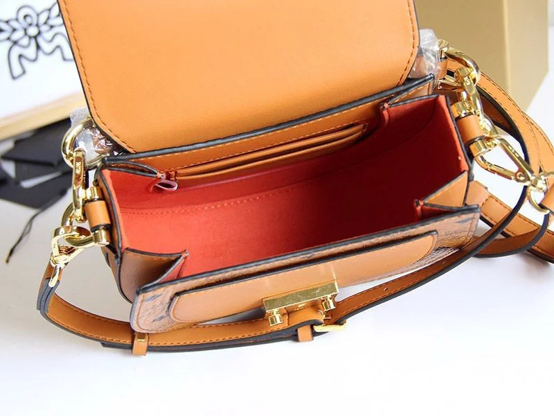 完売必至★MCM★エムシーエム バッグ コピー パトリシア ヴィゼトス レザーショルダーバッグ mcj23389