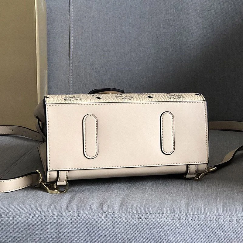 目を惹くカラー MCM リュック スーパーコピー エムシーエム バックパック mcw75630