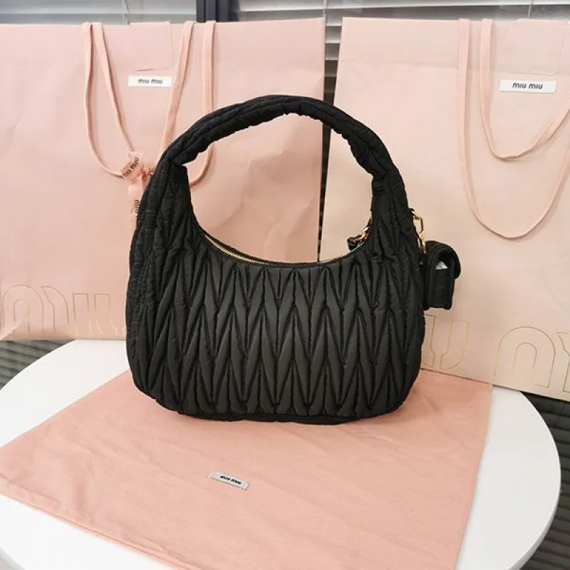 プレゼント最適 ミュウミュウ マテラッセ コピー Re-Nylon ホーボーバッグ myi51463