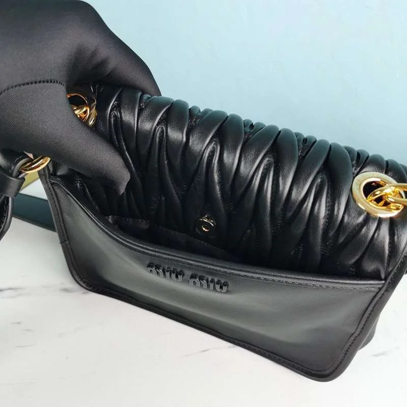 超希少!ミュウミュウ マテラッセ コピー ショルダーバッグ myi86262