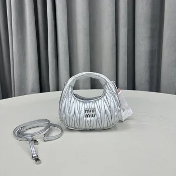 ミュウミュウ バッグ myn46374 スーパーコピー