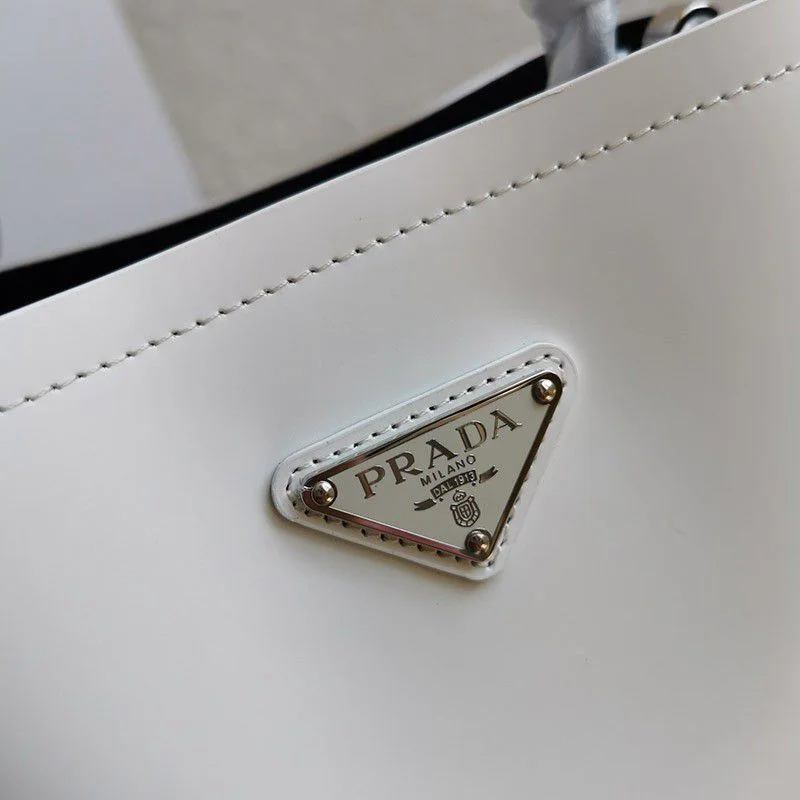 新作限定【21AW】プラダ カーフ ハンドバッグ N級品コピー pus62368