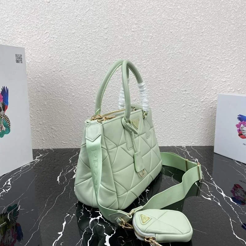 大人気!!新色 プラダ ショルダーバッグ ブランド激安 【追跡付】 puq87786