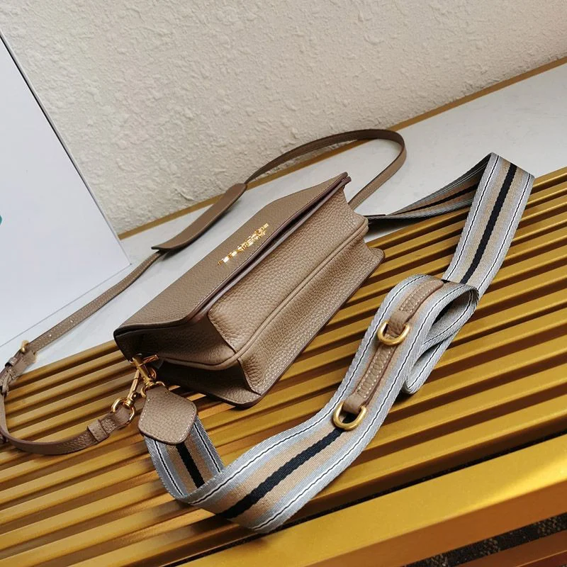 完売必至 21AW sale /プラダレザーショルダーバッグ puh25154