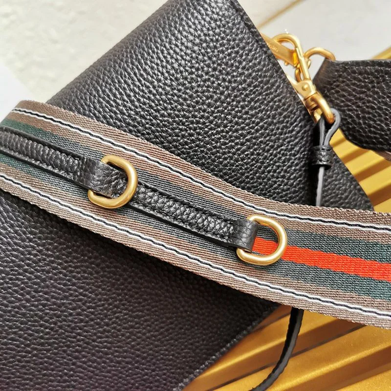 21AW sale /プラダレザーショルダーバッグ 【追跡付】 1BD102