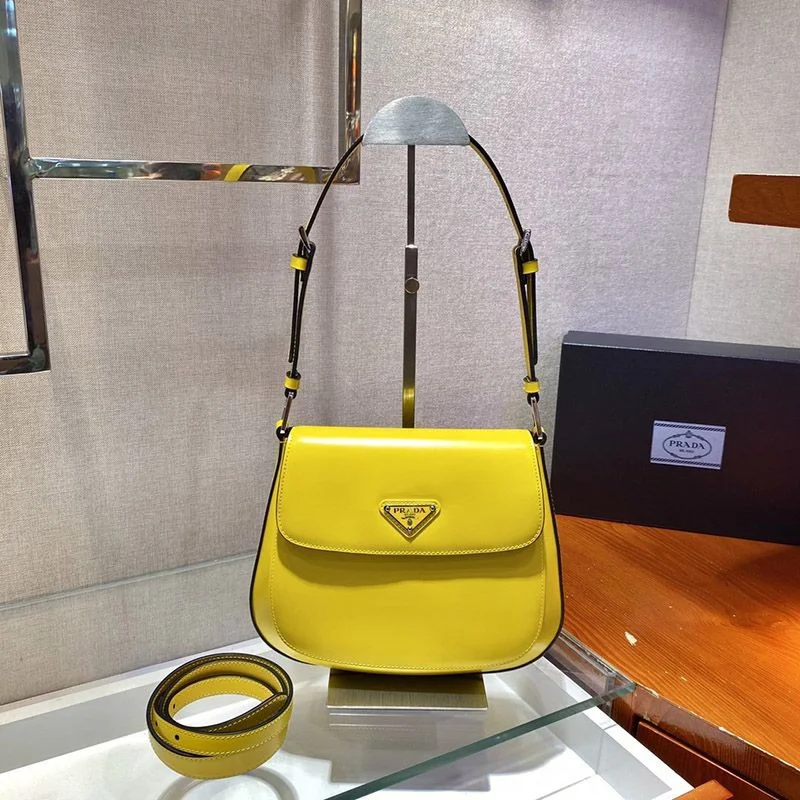 《大人気》プラダ★フラップ付きクレオショルダーバッグ コピー puy98195