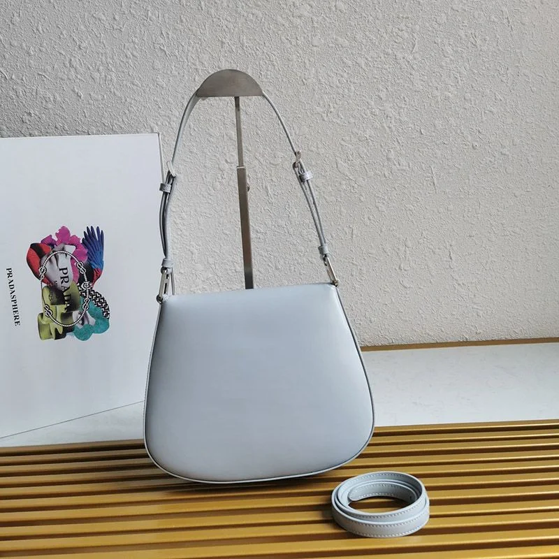 可愛い プラダ★フラップ付きクレオショルダーバッグ コピー pum64421