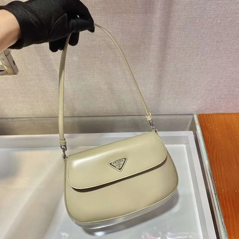 大人気!プラダ フラップ付きクレオショルダーバッグ コピー 1BD311
