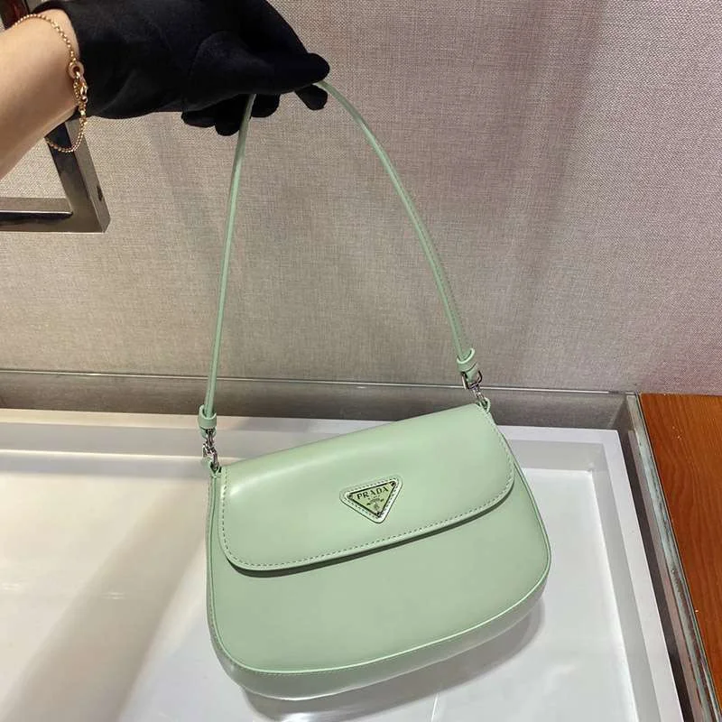 信用第一♪プラダ★フラップ付きクレオショルダーバッグ コピー送料込 pug57927