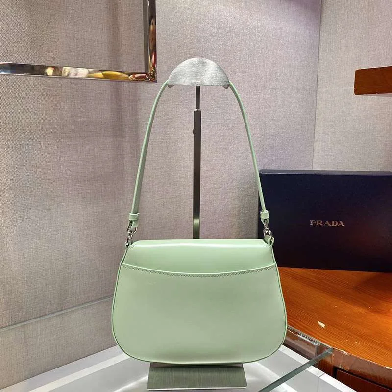 信用第一♪プラダ★フラップ付きクレオショルダーバッグ コピー送料込 pug57927