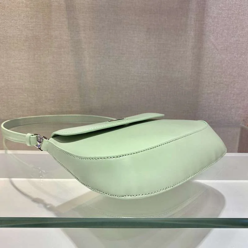 信用第一♪プラダ★フラップ付きクレオショルダーバッグ コピー送料込 pug57927