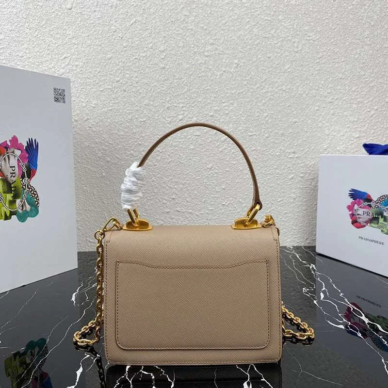 入手困難 プラダ ショルダーバッグ スーパーコピーN級品 puh99062