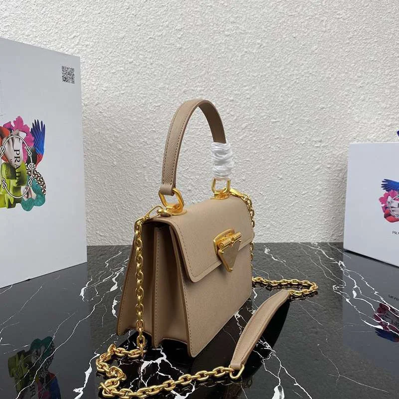 入手困難 プラダ ショルダーバッグ スーパーコピーN級品 puh99062