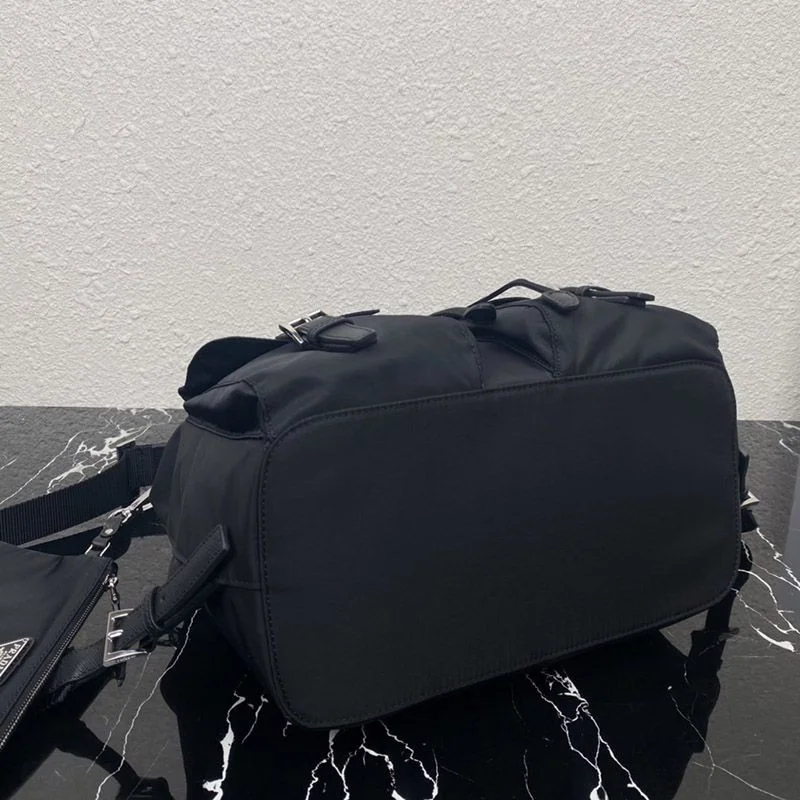 21AW新作 人気☆プラダ リュック ヴェーラ ナイロン 偽物 pux53056