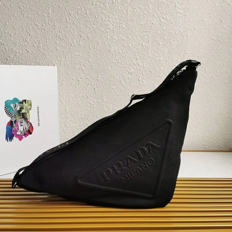 希少色 プラダ トライアングル キャンバスバッグ スーパーコピー 2VY007