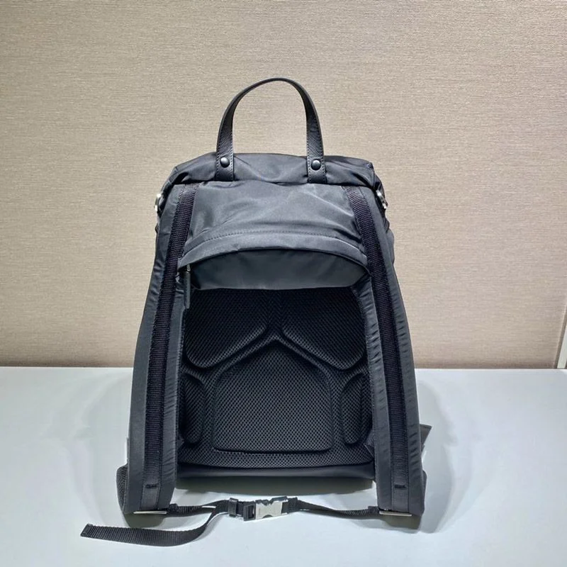 プラダ新作【ナイロンサフィアーノバックパック偽物】 2VZ135A