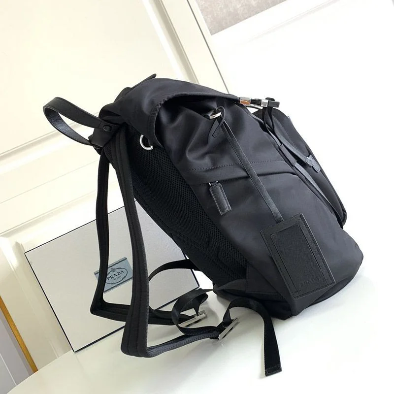 大人気!プラダ新作【ナイロンサフィアーノバックパック コピー】 2VZ135973