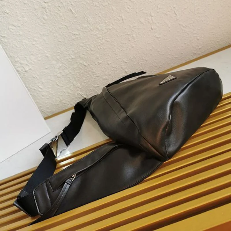 希少色プラダ レザー バックパック ショルダーバッグ コピー 2WAY pua16999