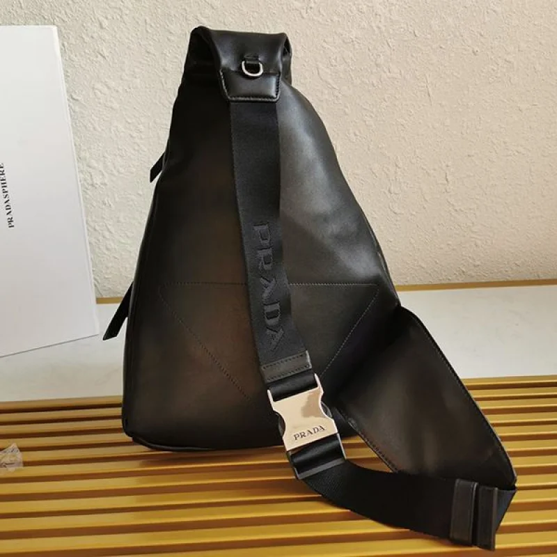 希少色プラダ レザー バックパック ショルダーバッグ コピー 2WAY pua16999