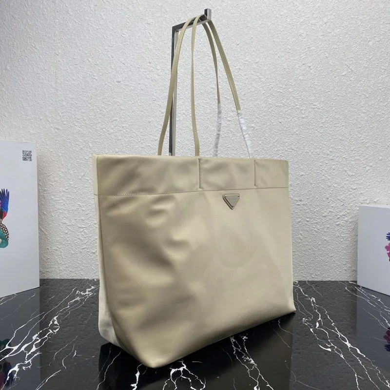 一目惚れ♪限定希少【プラダ】Re Nylon サフィアーノレザー トートバッグ pud94246