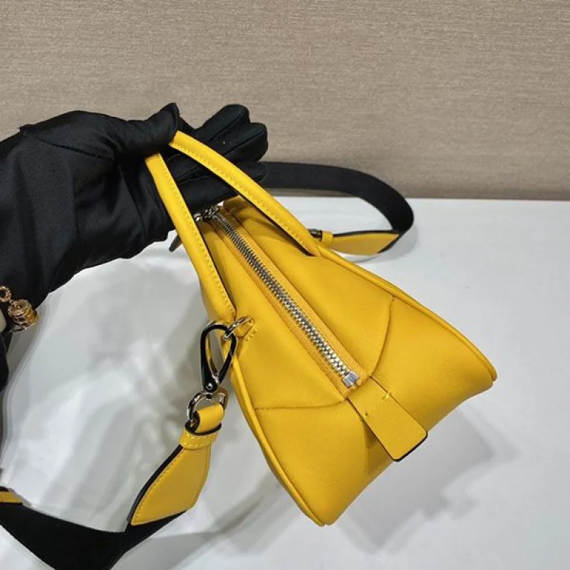 【日本未発売】プラダ レディース トップハンドルバッグ 偽物 puf19728