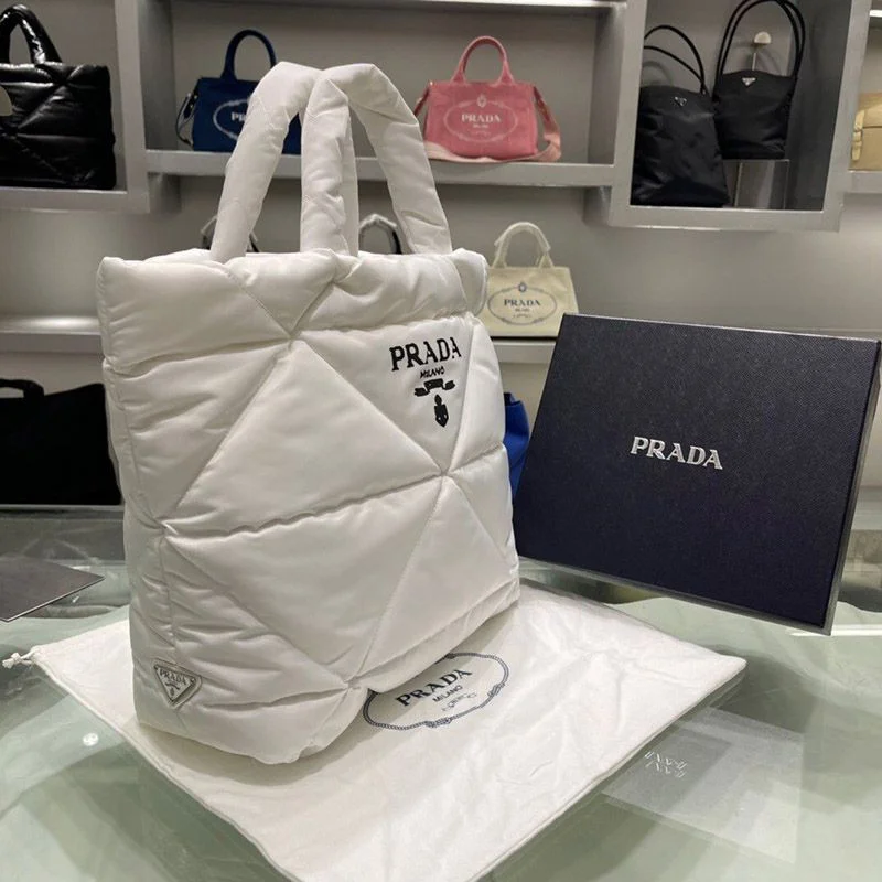 秋冬新作【プラダ】パデッド Re Nylon コピートートバッグ リナイロン pug24528