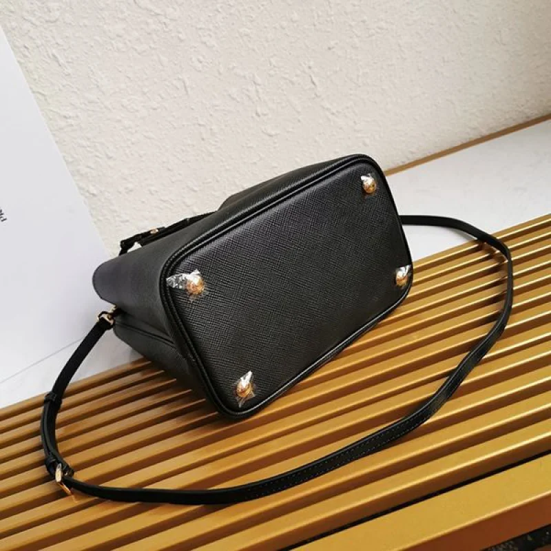 超話題!プラダ パニエ サフィアーノレザー バッグ ハンドバッグ コピー 5色 1BA212 puh21745