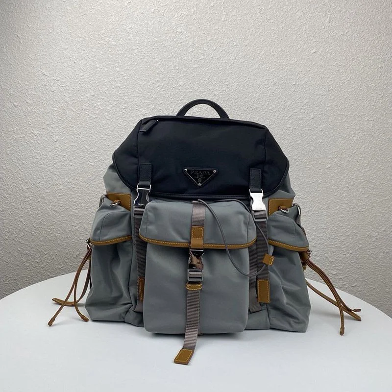世界中で大人気♪プラダ 偽物☆テクニカルファブリックサフィアーノレザー バックパック puh47642