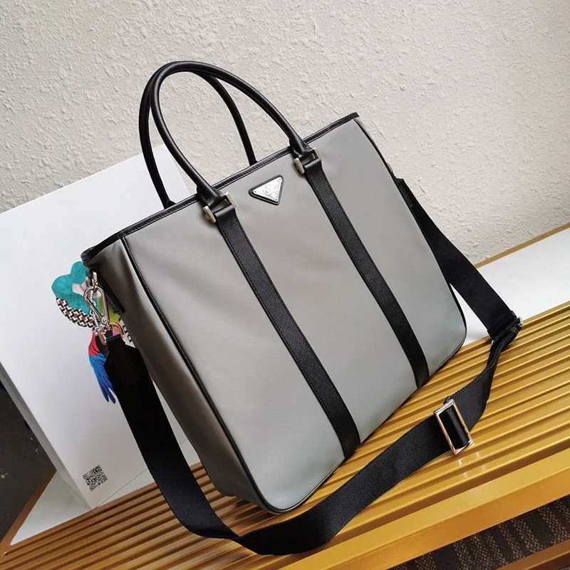 完売必至【プラダ】ナイロンxサフィアーノレザー トートバッグ偽物 puh65564