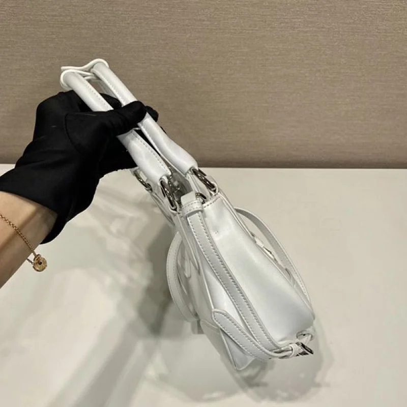 稀少プラダ スーパーコピー ムーン リナイロン&レザーバッグ 5色 puk40084