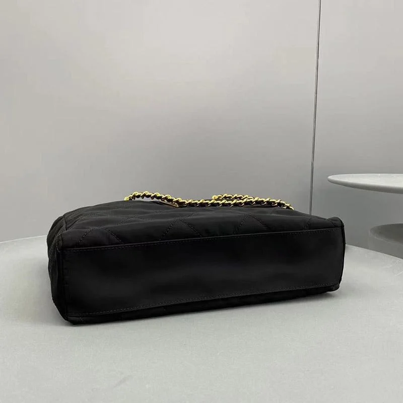 21-22AW 定番人気 プラダ ナイロン ショルダーバック コピー puk95842