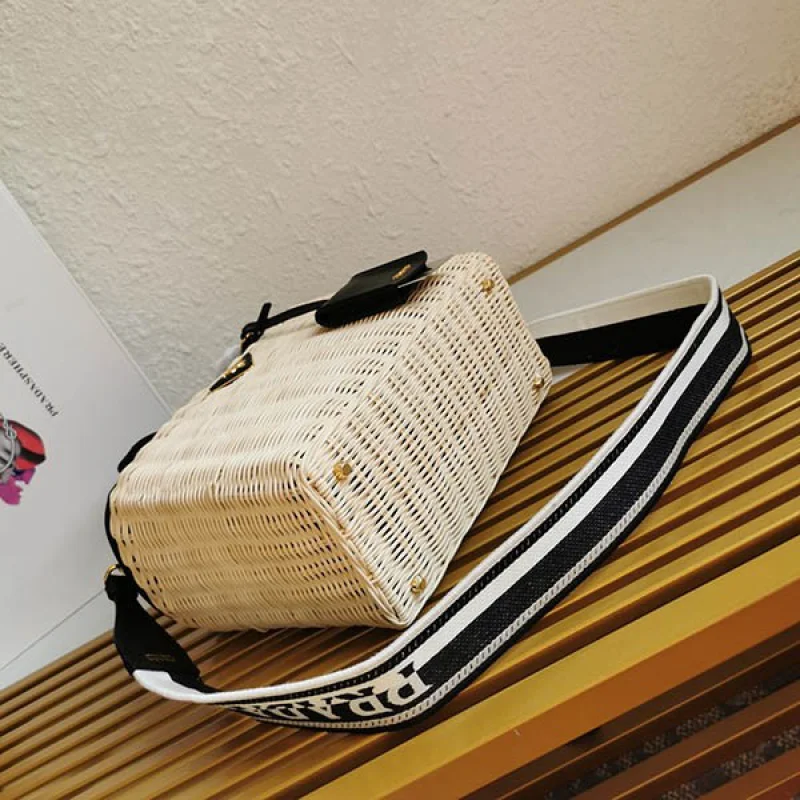 プラダ ウィッカーキャンバス かごバッグ コピー pun59952