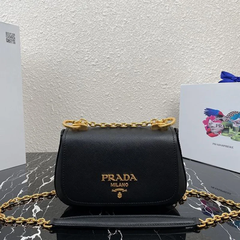 プレゼント最適プラダ サフィアーノレザー ショルダーバッグ コピー pur98525